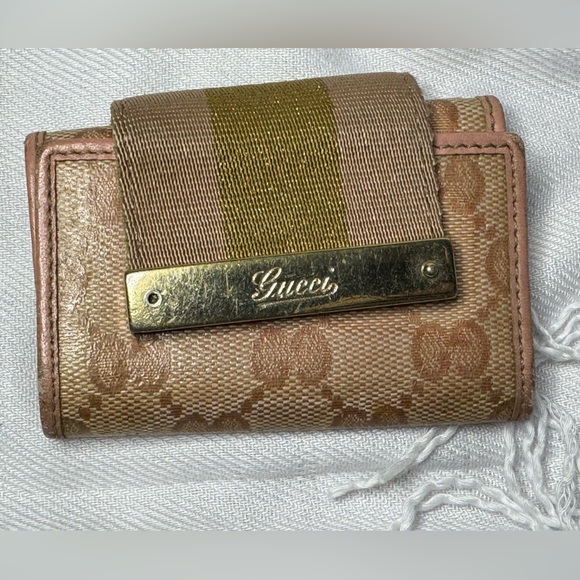 GUCCI KEYHOLDER WALLET - Picture 1 of 10